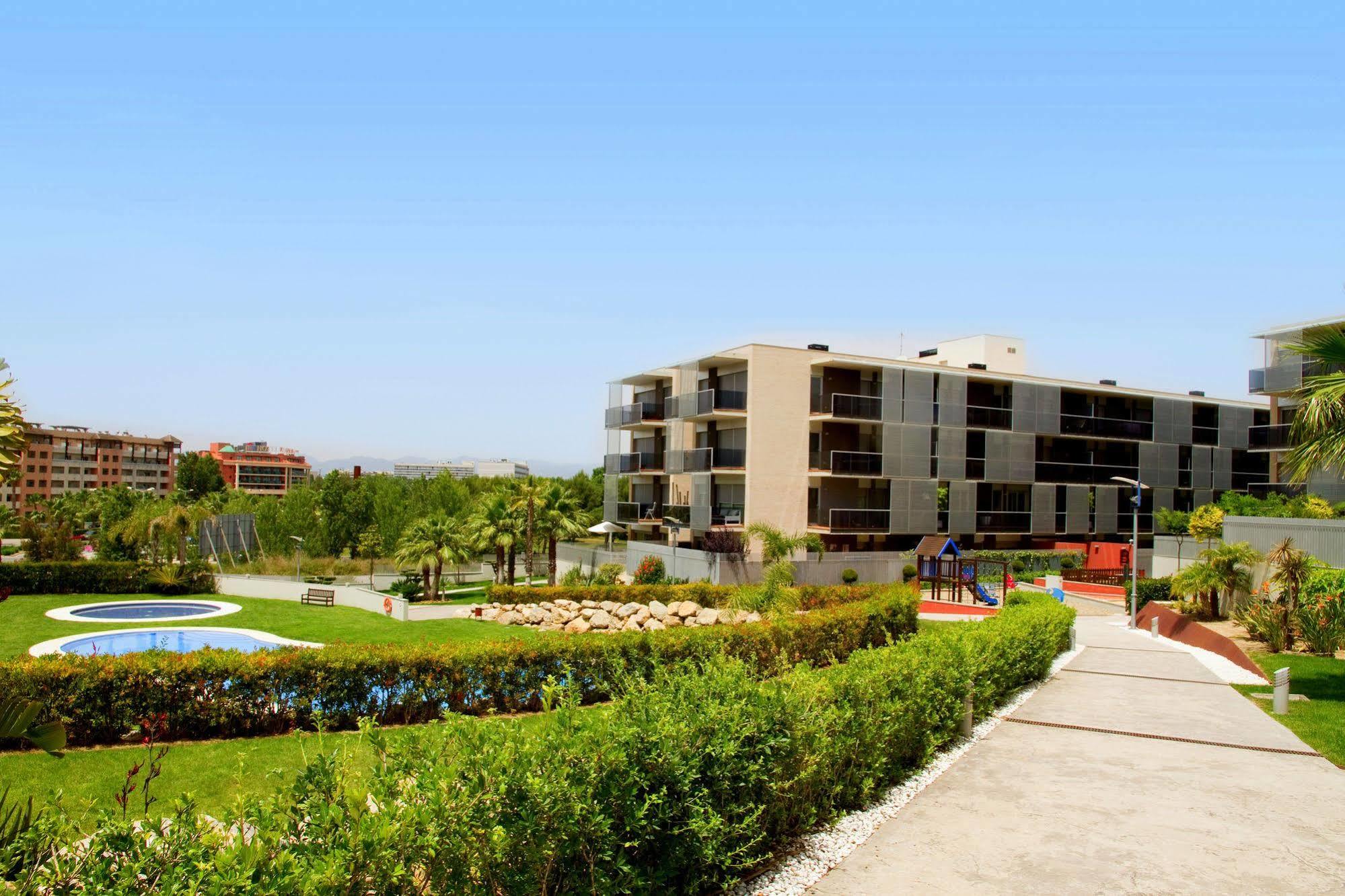 Paradise Village Litoral Costa Dorada Salou Extérieur photo